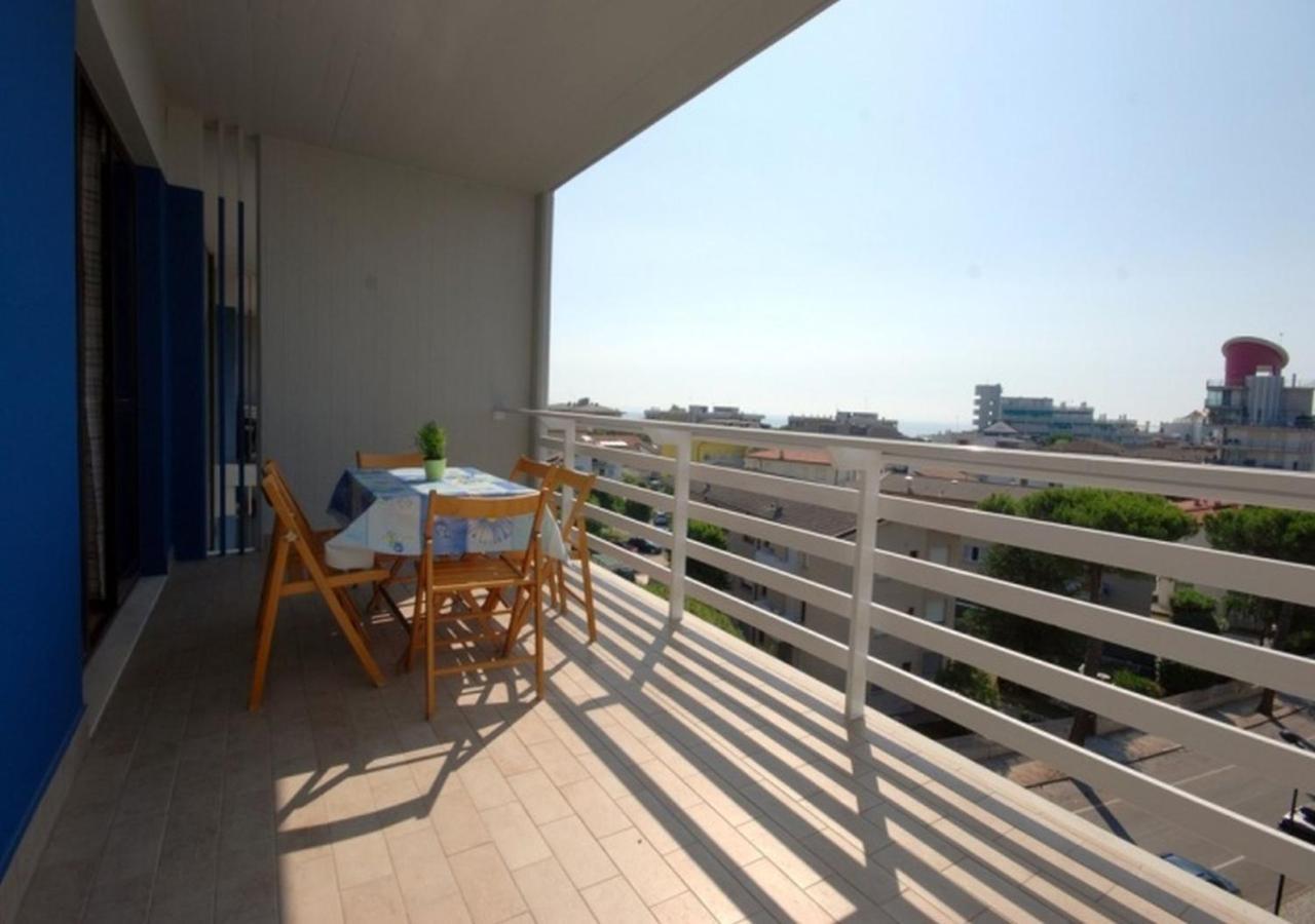 Residenza Olimpo Apartment Lignano Sabbiadoro Bagian luar foto